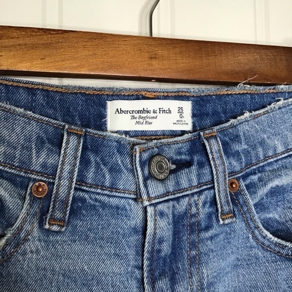Abercrombie & Fitch The Boyfriend Mid Rise Distressed Jeans. - Picture 5 of 10